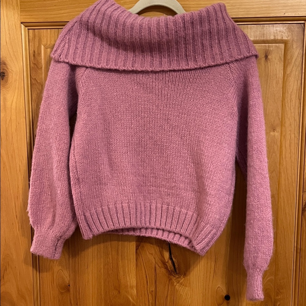 HYFVE Off-Shoulder Chunky Knit Pink Sweater - Picture 5 of 7